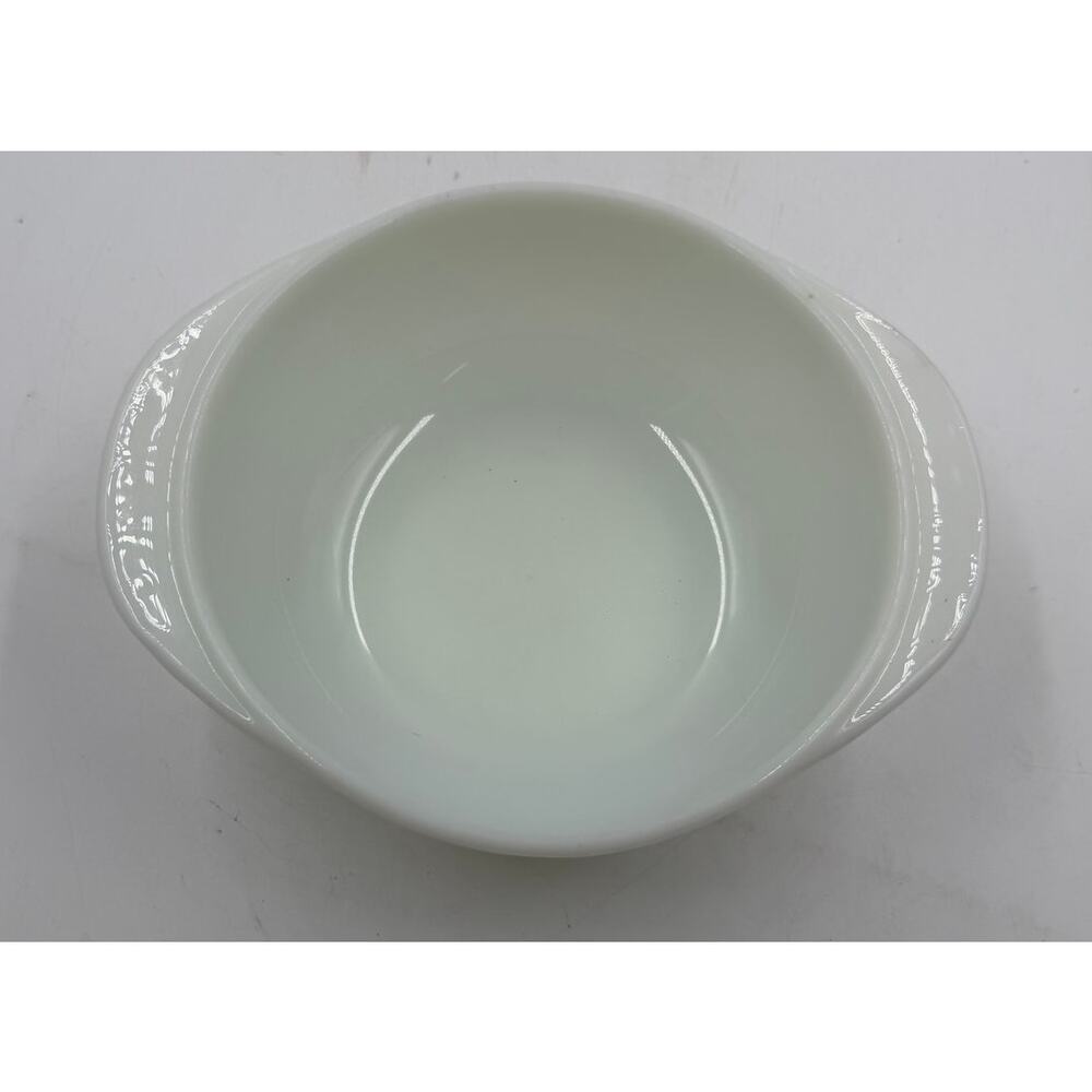 Vintage Pyrex Opal 022 Round Covered Casserole Bowl - Picture 2 of 7